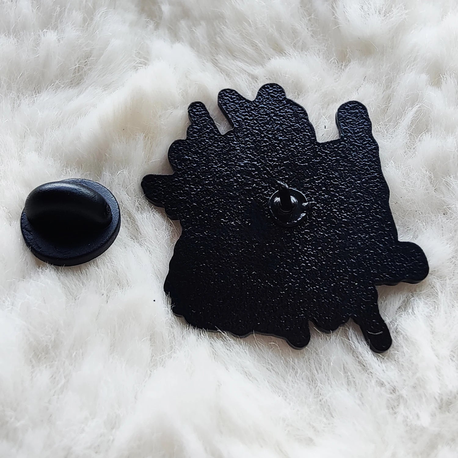 Rock Band Blink Enamel Pin Metal Brooch Lapel Badge Jewelry Accessories Collection Decoration