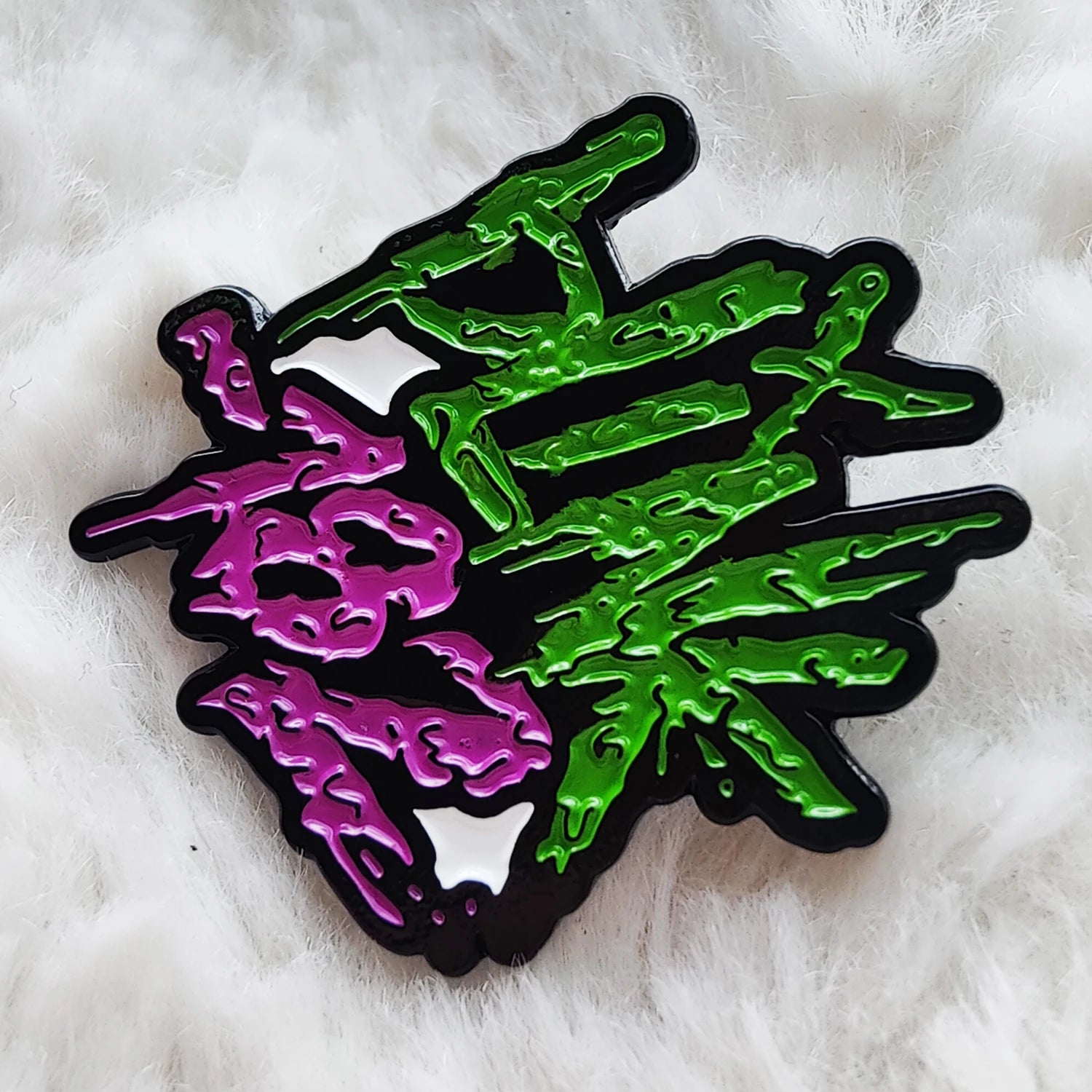 Rock Band Blink Enamel Pin Metal Brooch Lapel Badge Jewelry Accessories Collection Decoration