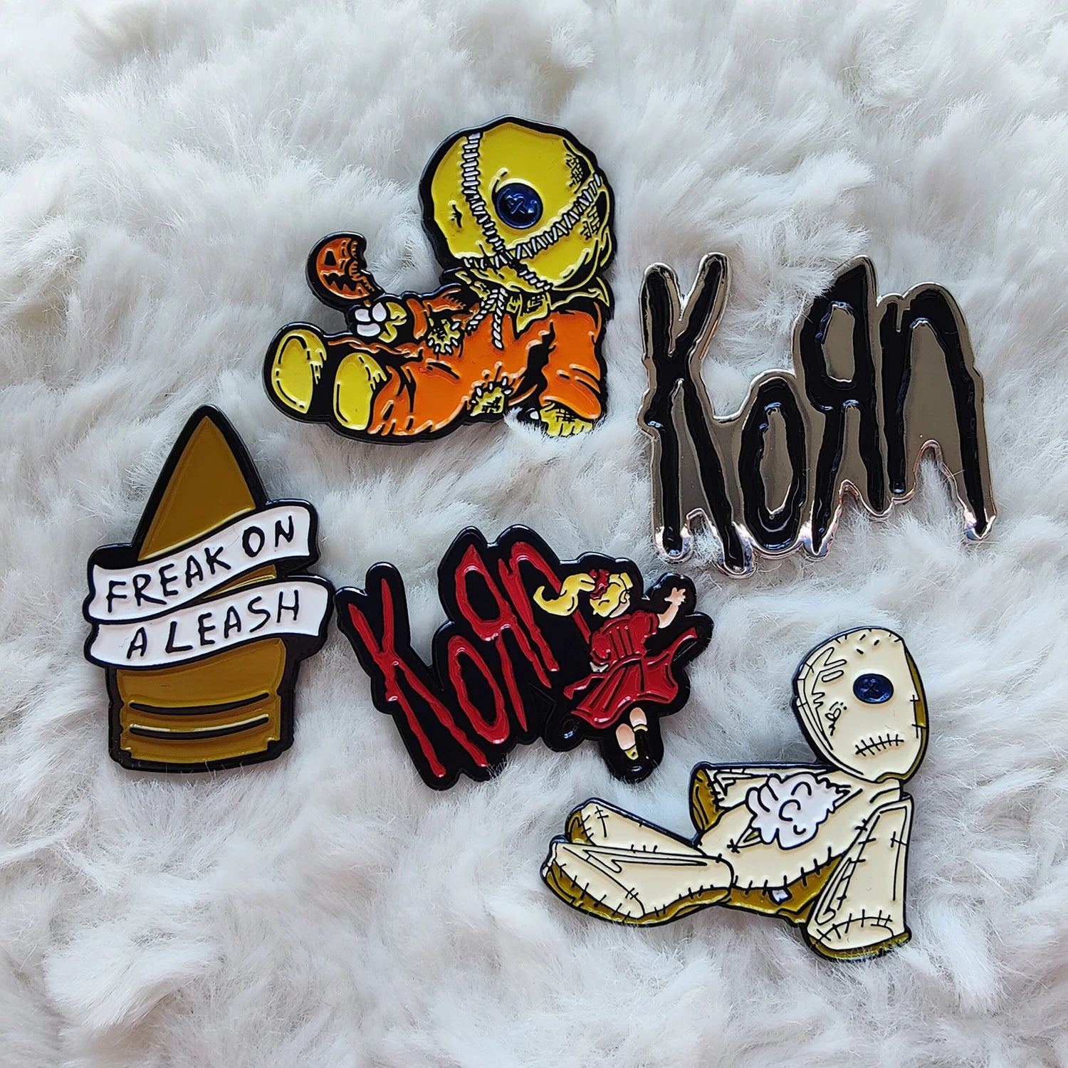 Fashion Band Rock Korn Brooches Badges Metal Enamel Lapel Pins Brooches Jewelry Accessories
